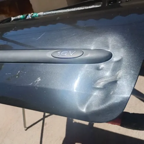 Porta direita dianteira Renault Clio 2004 a 2012