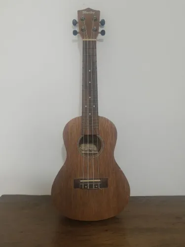 Ukulele Shelby