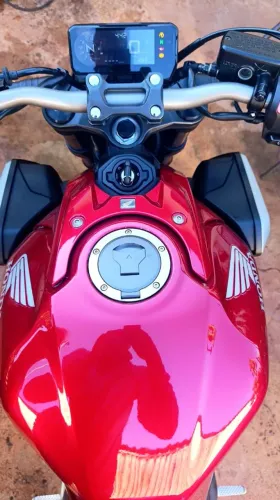 CB 650R 2024 (ÚNICO DONO)