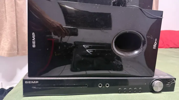 Home Theater SEMP com Subwoofer + 5 Caixas de Som