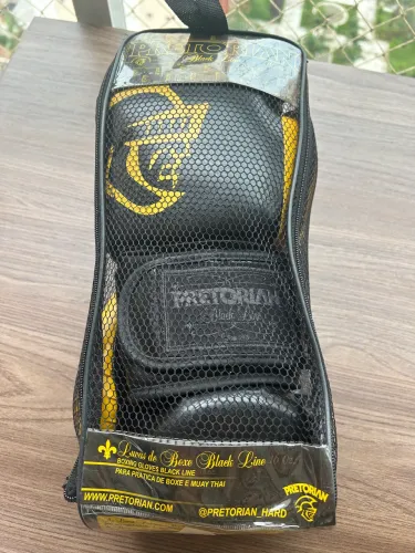 Luva Pretorian Boxe e Muay Thai