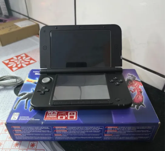 Nintendo 3ds xl edição Pokémon x impecável