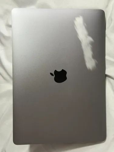 MacBook Pro 2020 i7 16RAM 512SSD