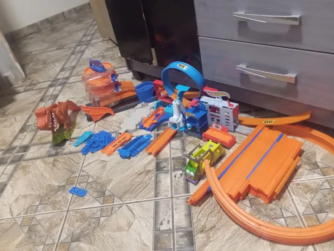 Pistas hot Wheels com 38 unidades 