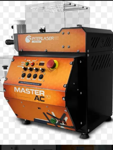 Máquina modeladora de salgados