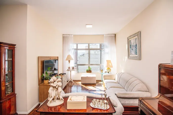 Apartamento com um ar clássico e confortável no centro da cidade para venda