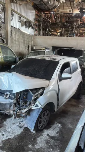 Fiat mobi Sucata