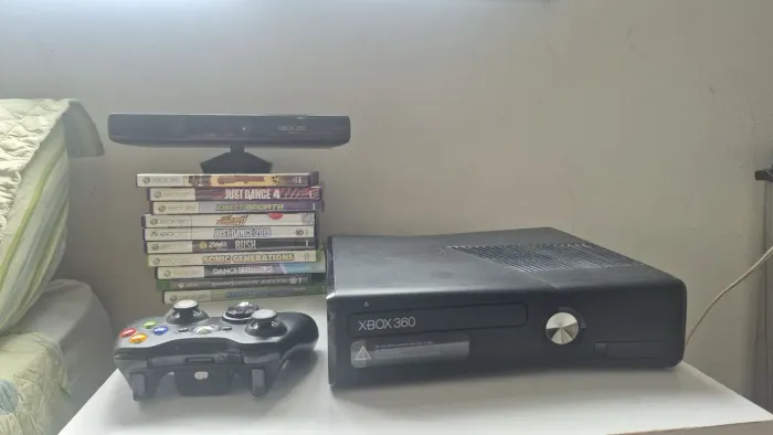 Xbox 360 + Controle + 4 Jogos | Funcionando<br>Perfeitamente