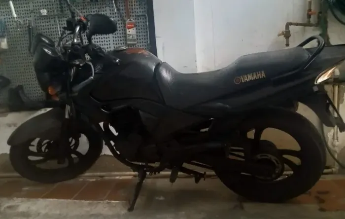 Vendo Yamaha Fazer YS250 - Ano 2008 - Cor Preta