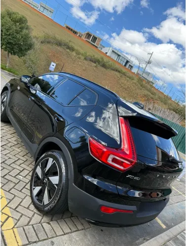 Volvo XC40 Recharge Plus (elétrico) 2024