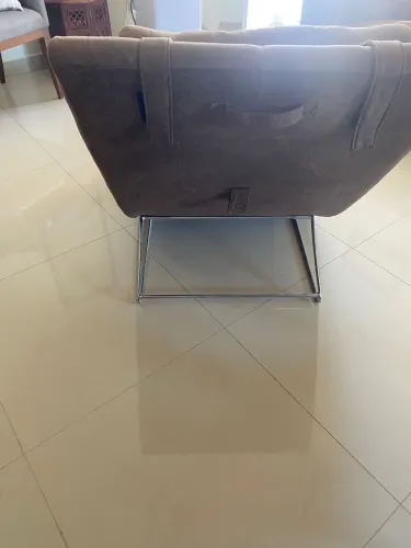 Chaise 2 posições com apoio de perna retrátil 