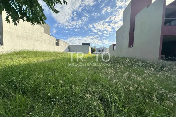 Terreno à venda no condomínio Terras da Estância