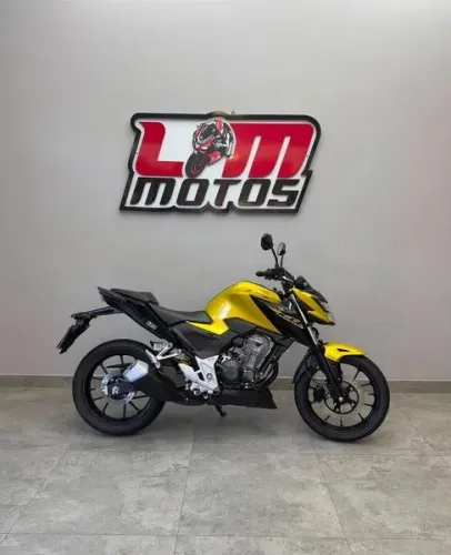 2023 - Honda Cb 300F Twister - Km; 9.953