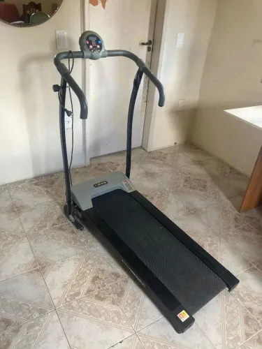 Esteira ergométrica elétrica (Precisa de pequeno conserto)