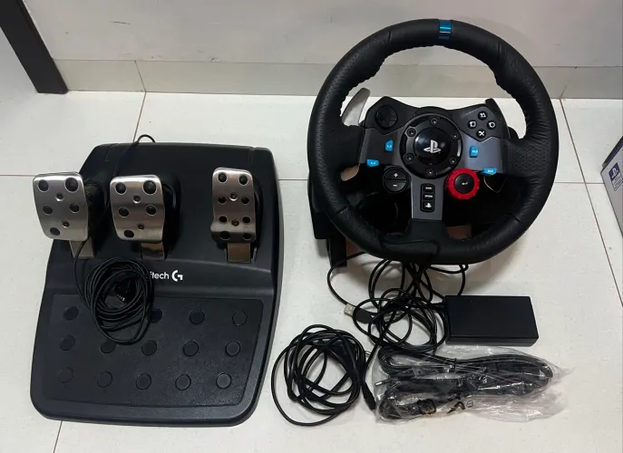VOLANTE + PEDAIS LOGITECH G29 - POUCO USADO!