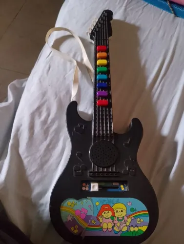 Guitarra musical creatoy 1986