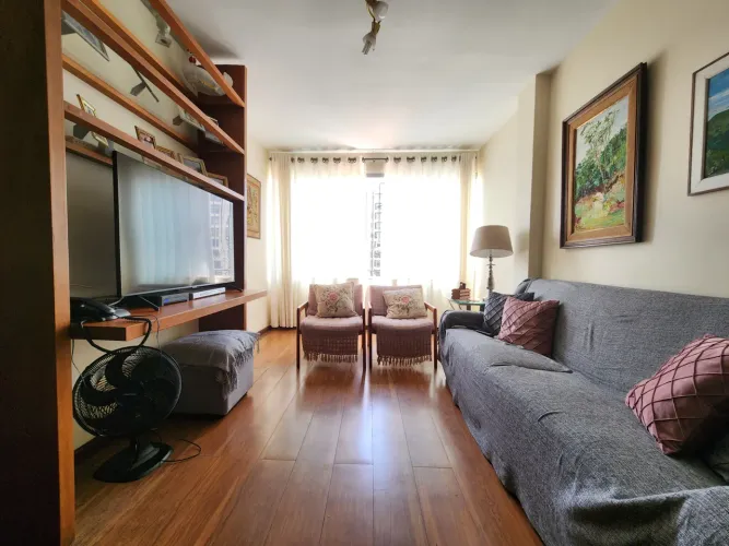Cobertura duplex de 04 quartos com 02 vagas no bairro Santa Helena