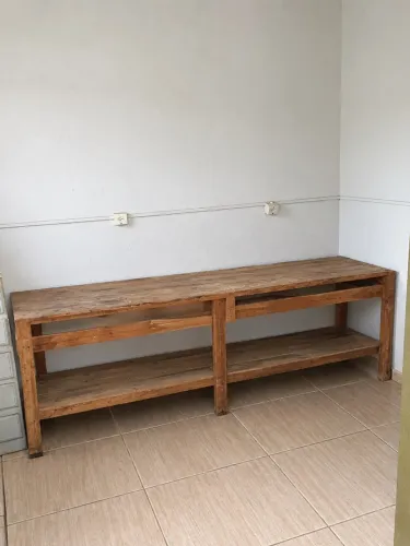 Bancada de madeira