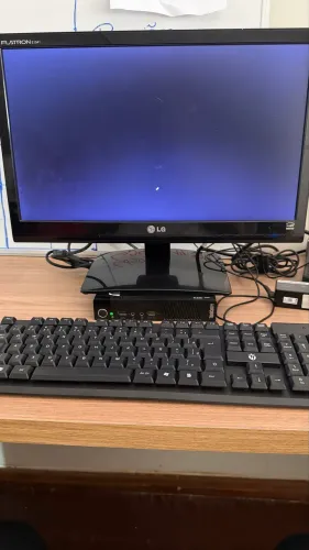 Computador LENOVO i3 completo | geração 4 | 4gb de ram
