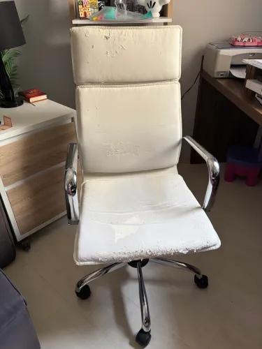 Cadeira de Escritório Presidente Eames Comfort Branca