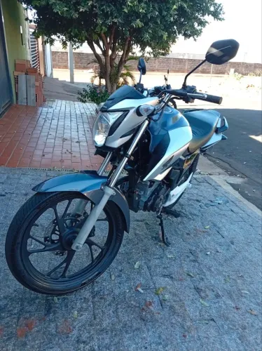 Vendo Titan 160 zera