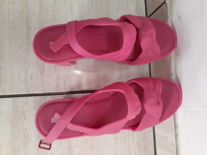 Sandalia rosa Melissa
