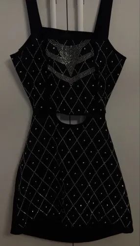 Vestido com pedraria nunca usado