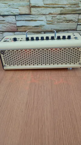 YAMAHA THR30