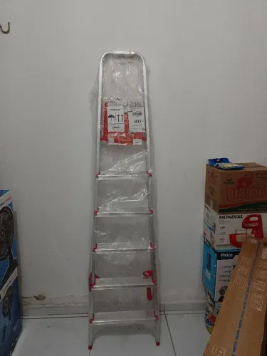 Escada de alumínio reforçada grande nova original