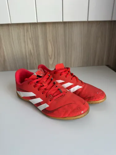 Chuteira adidas usada Tamanho 33