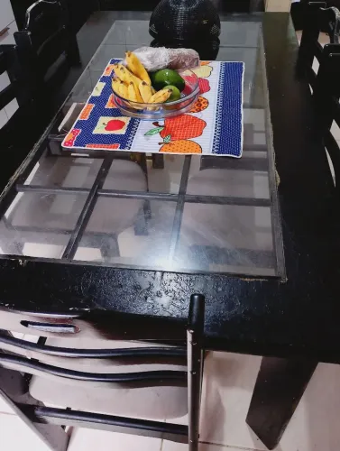 Mesa madeira 6 cadeiras