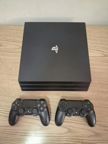 Promoção PS4 Pro 1Tb Destravado 2 Controles( ATE 10X SEM JUROS)