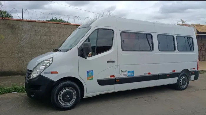 Renault Master 2.3 DCI Executive Longo 16L Dies 2015