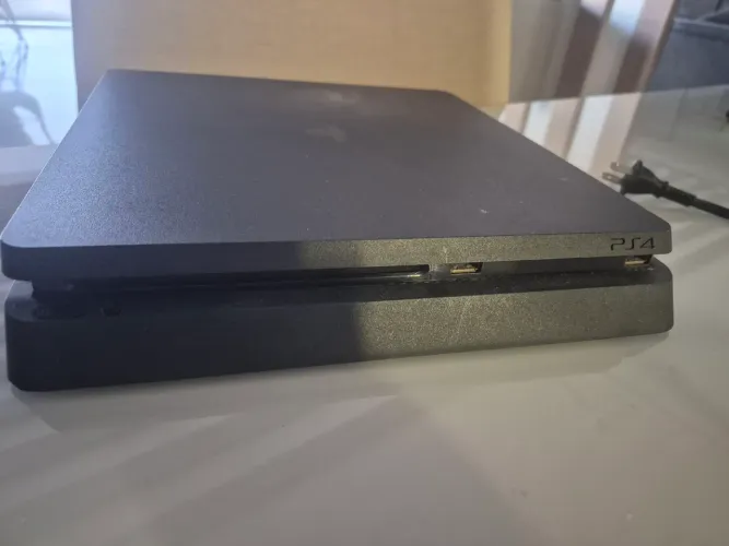 PS4 Slim 500GB Bom Estado | Sem Controle