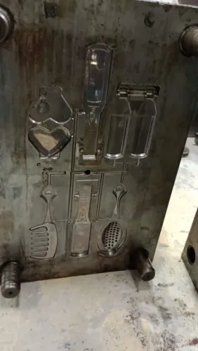 Moldes de brinquedos injeção plástica