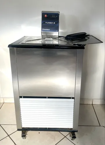 Máquina de picolé gelo saborizado Finamac Turbo 8