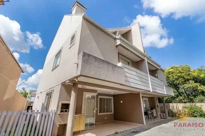 Sobrado no Barreirinha de 155,38 m² com 3 quartos
