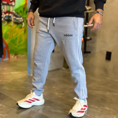 Calça Adidas moletom 