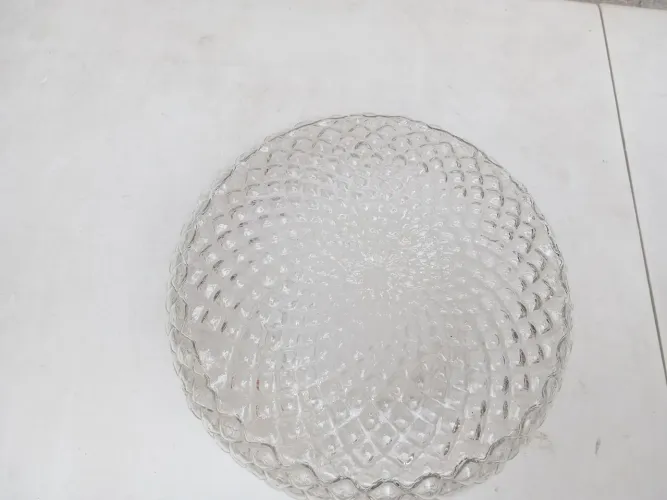 Globo antigo bico de jaca 