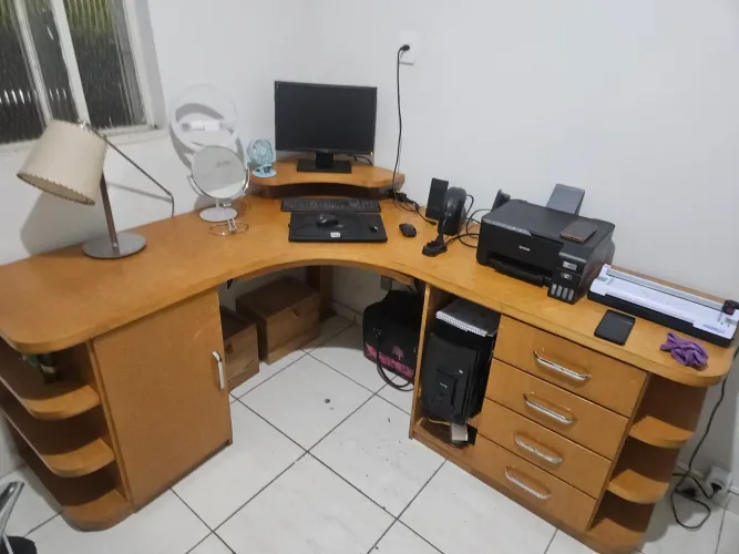 Movel de escritório em L