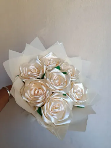 Buquê de Rosas em cetim 