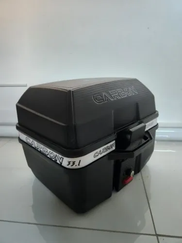 Baú de Moto Carbon Bauleto com Base Glider 33 L