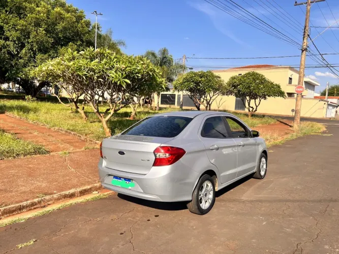 Ford KA+ Sedan 1.5 SEL 16V Flex 4P 2017