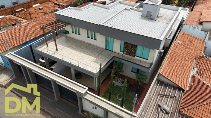 Sobrado de Luxo em Nerópolis 