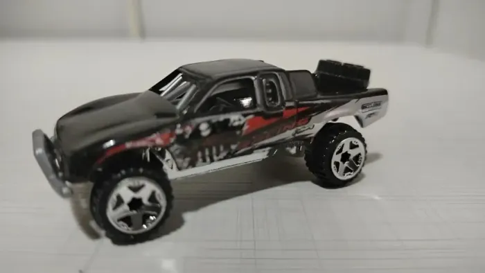 Miniatura Toyota Baja Truck Hotwheels 1/64 Preto