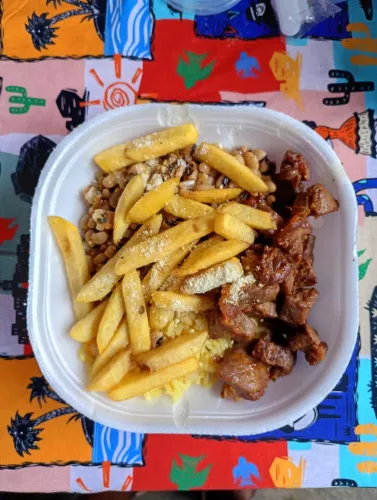 Vaga P/ Cozinheiro e Auxiliar de Cozinha 