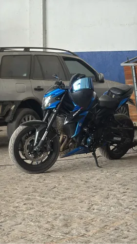 VENDO GSX-S 750 ano 2020
