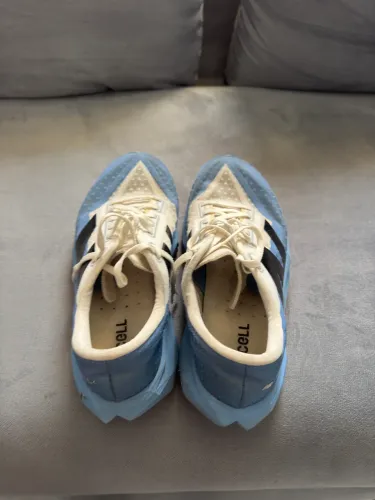 New Balance Rebel V4