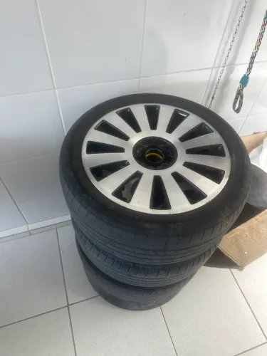 Jogo de rodas universal aro 18