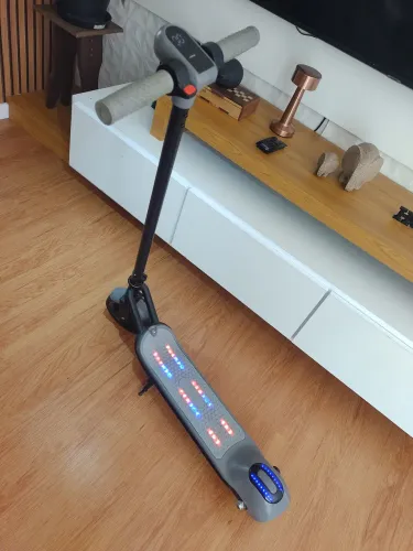 Patinete elétrico infantil com led 